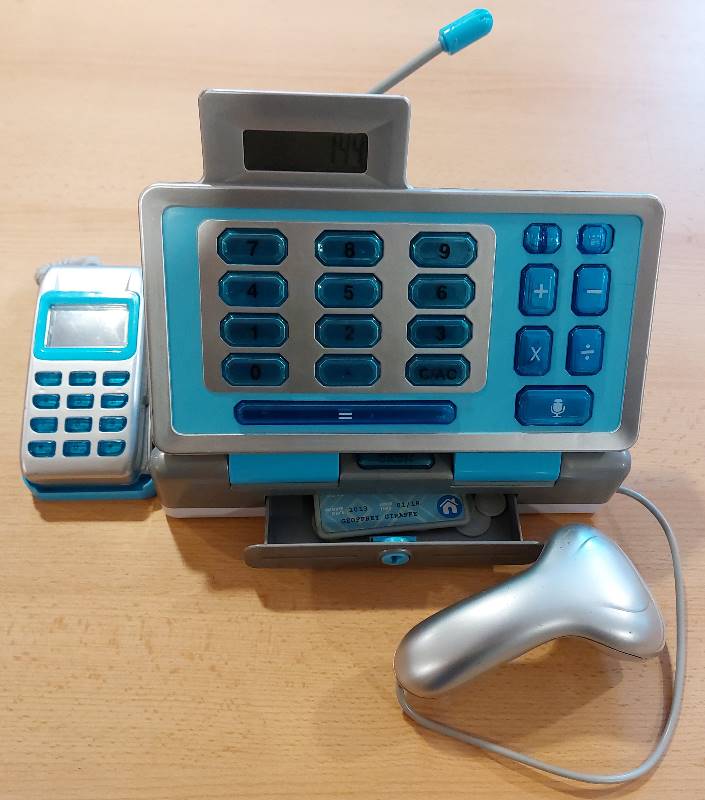 Caisse électronique bleue